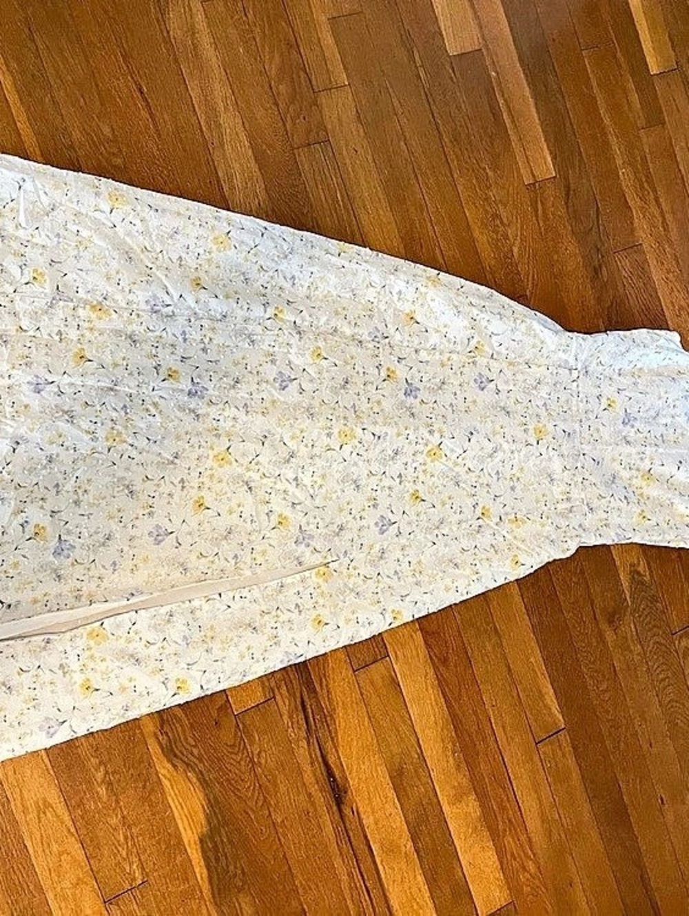 CeCe Floral Maxi Dress in White & Yellow Like New Size 2